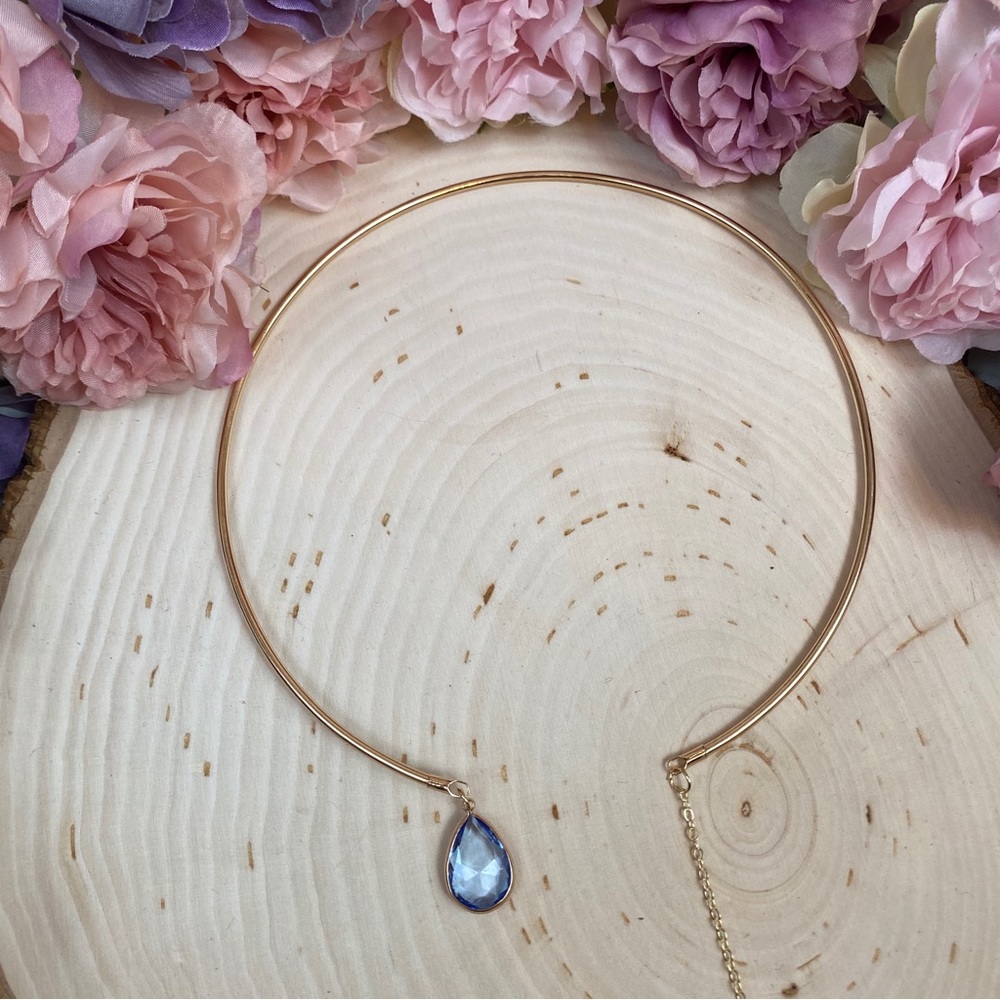 Beautiful Crystal Moon and Aquamarine Gold Choker Necklace - Picture 7 of 13